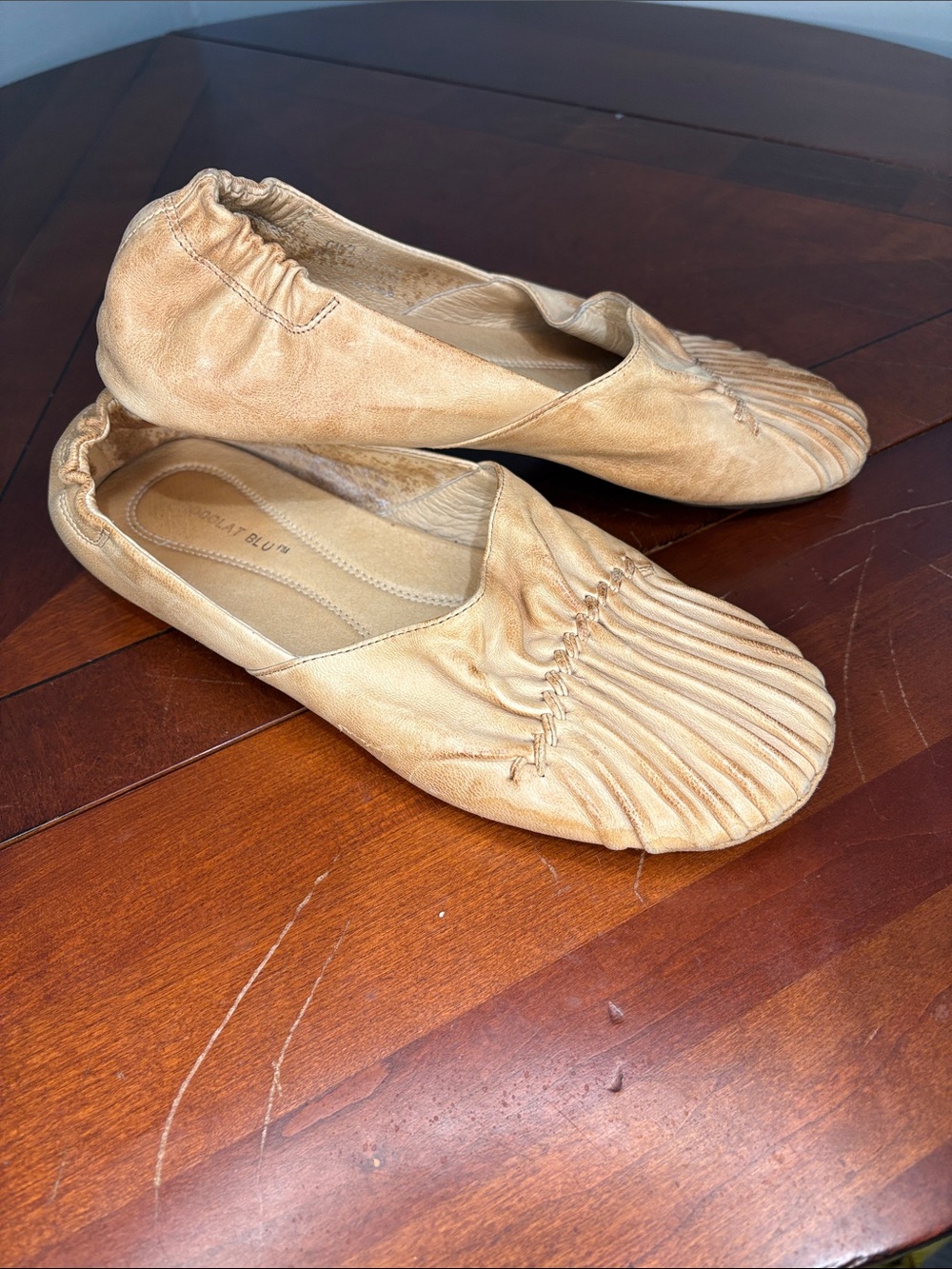 Chocolat Blu CAM2 tan leather pleated ballet flats - Women's 7.5